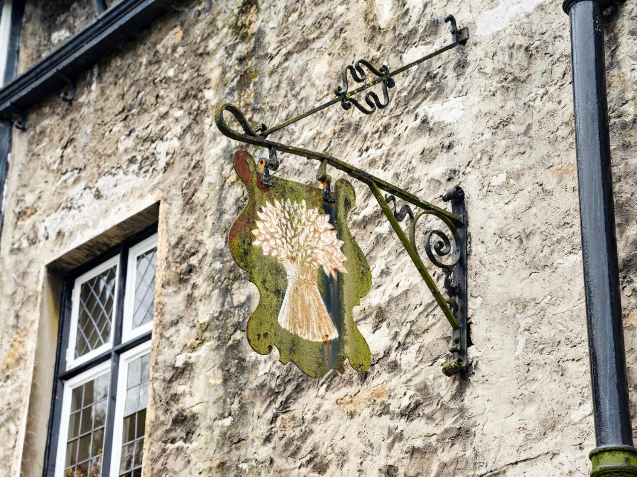 The Wheatsheaf At Beetham Hotel Sandside  Exterior foto